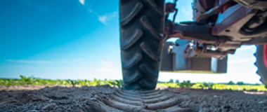 Prevención de riscos laborais no uso de tractores e maquinaria agrícola